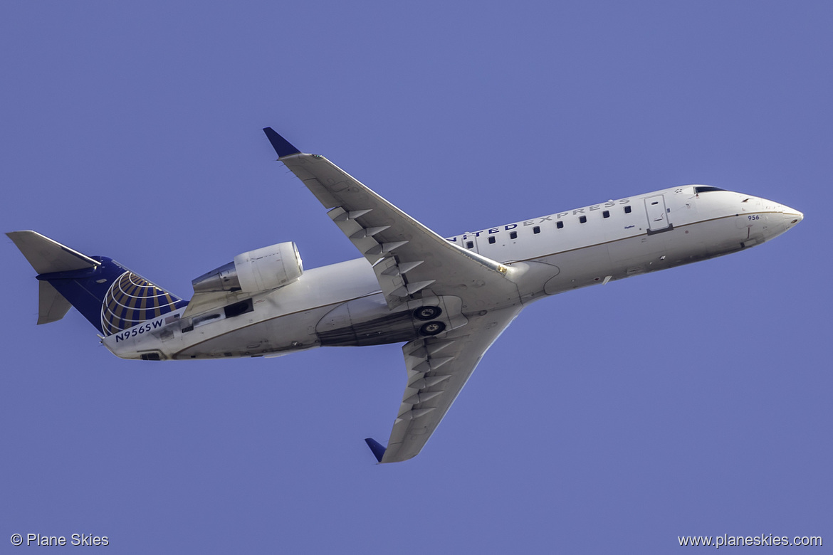 SkyWest Airlines Canadair CRJ-200 N956SW at Los Angeles International Airport (KLAX/LAX) SkyWest Airlines Canadair CRJ-200 N956SW at Los Angeles International Airport (KLAX/LAX)