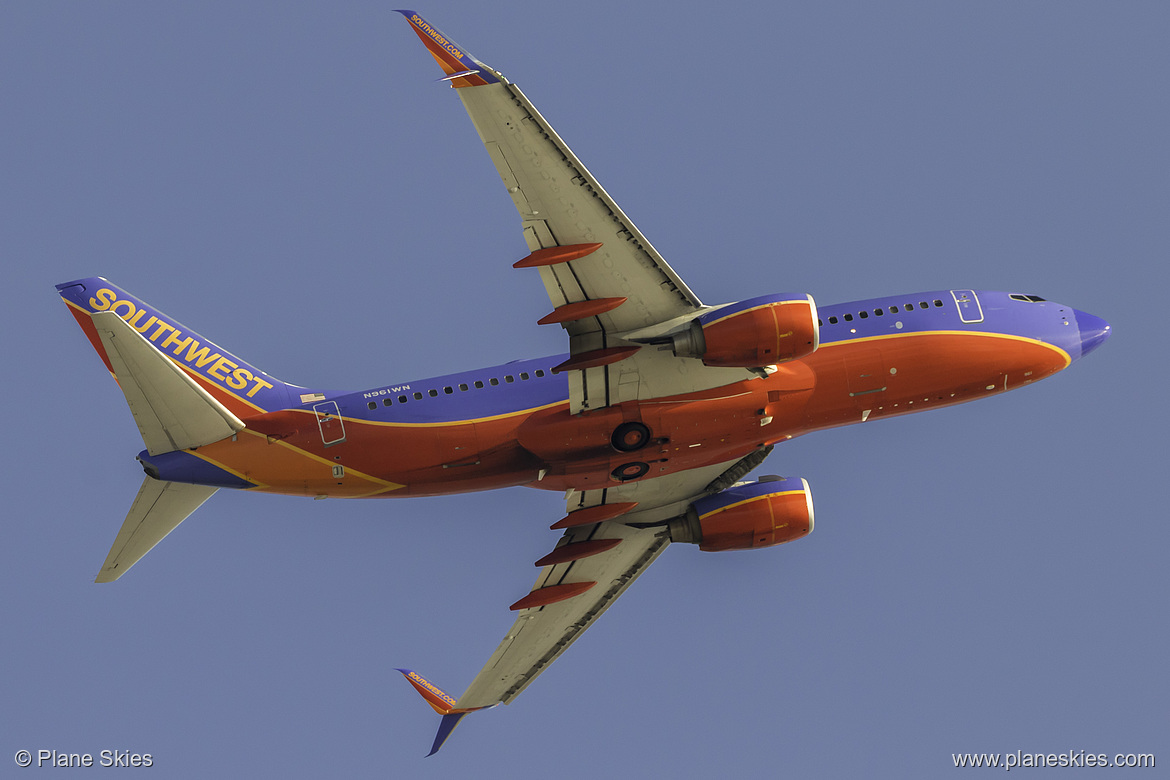 Southwest Airlines Boeing 737-700 N961WN at Los Angeles International Airport (KLAX/LAX)