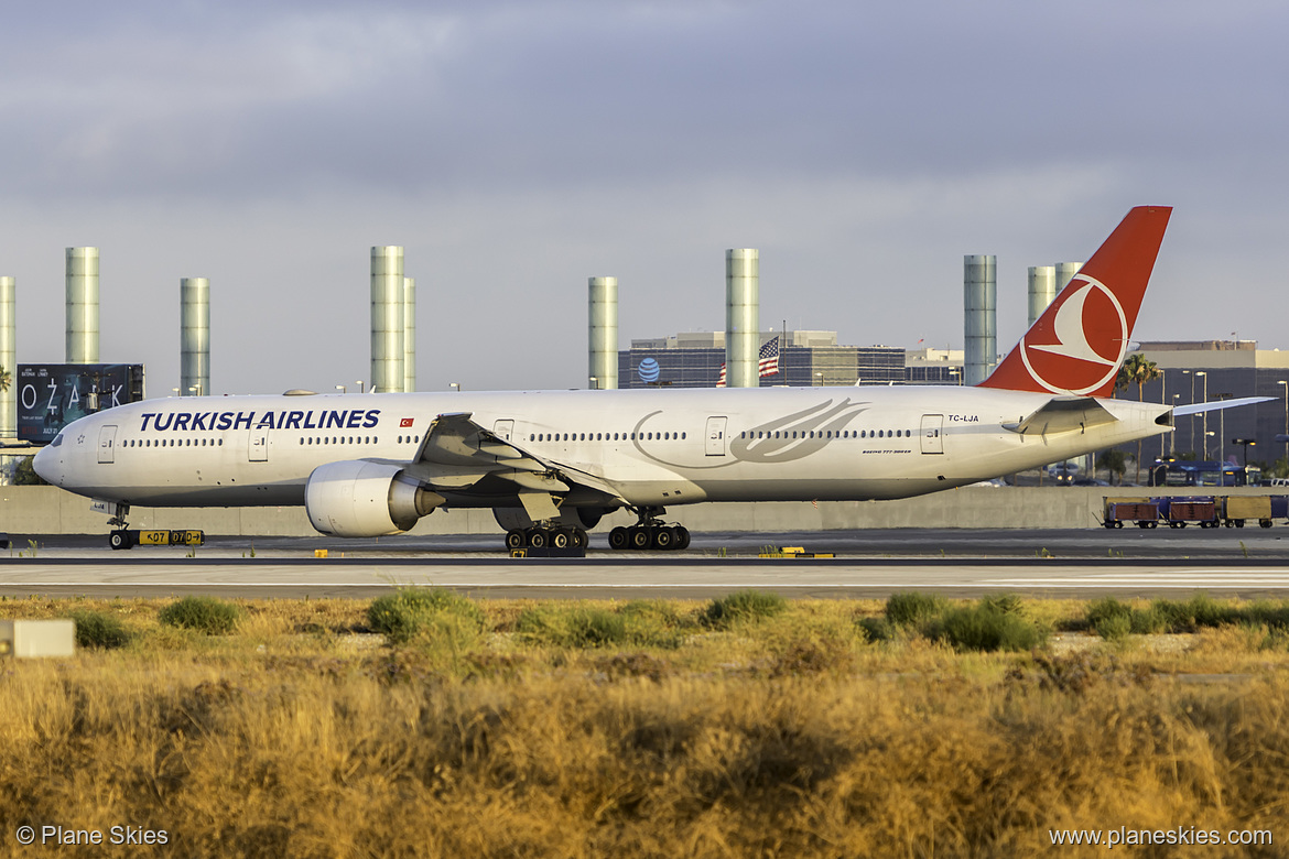 Turkish Airlines Boeing 777-300ER TC-LJA at Los Angeles International Airport (KLAX/LAX) Turkish Airlines Boeing 777-300ER TC-LJA at Los Angeles International Airport (KLAX/LAX)
