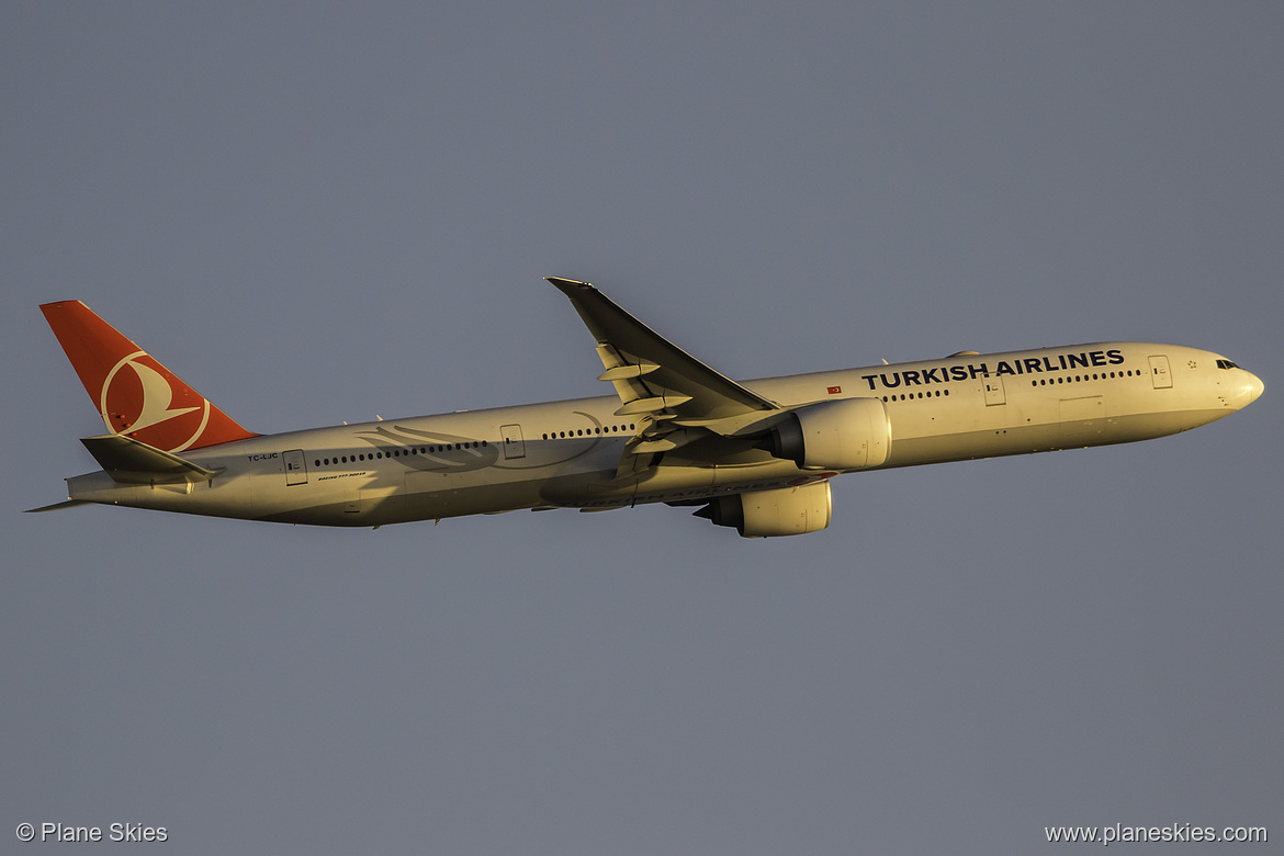 Turkish Airlines Boeing 777-300ER TC-LJC at Los Angeles International Airport (KLAX/LAX)