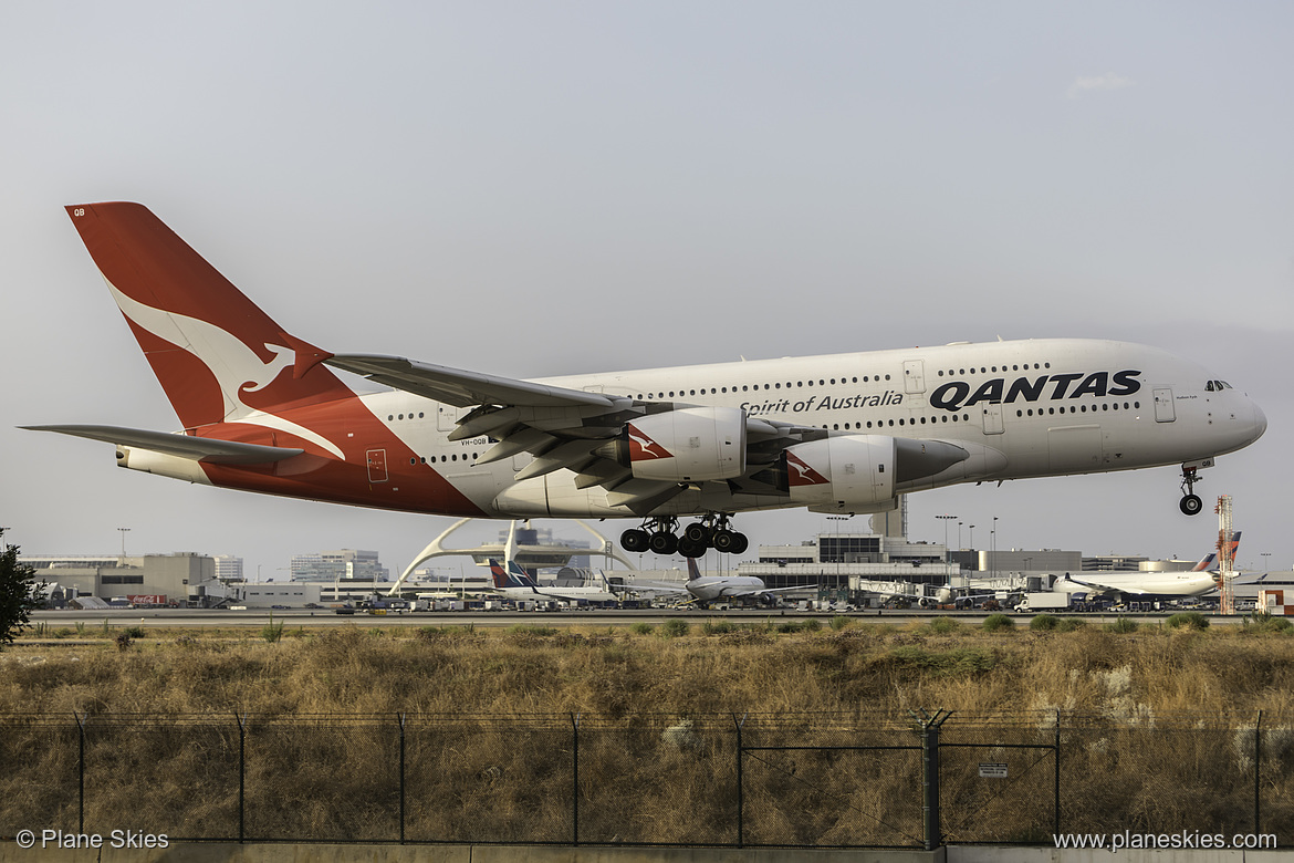 Qantas Airbus A380-800 VH-OQB at Los Angeles International Airport (KLAX/LAX) Qantas Airbus A380-800 VH-OQB at Los Angeles International Airport (KLAX/LAX)