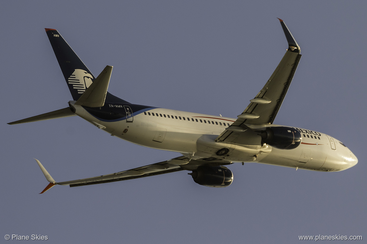 Aeroméxico Boeing 737-800 XA-AMV at Los Angeles International Airport (KLAX/LAX)