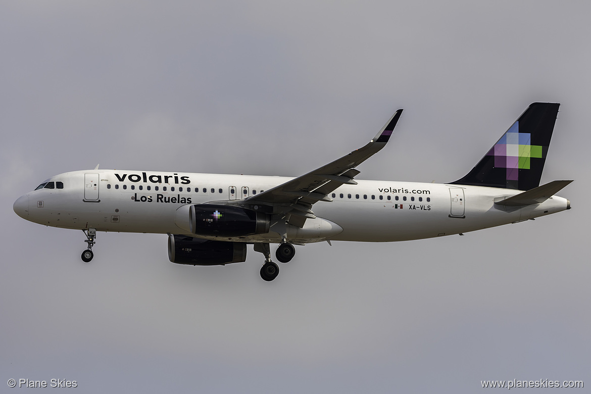 Volaris Airbus A320-200 XA-VLS at Los Angeles International Airport (KLAX/LAX) Volaris Airbus A320-200 XA-VLS at Los Angeles International Airport (KLAX/LAX)