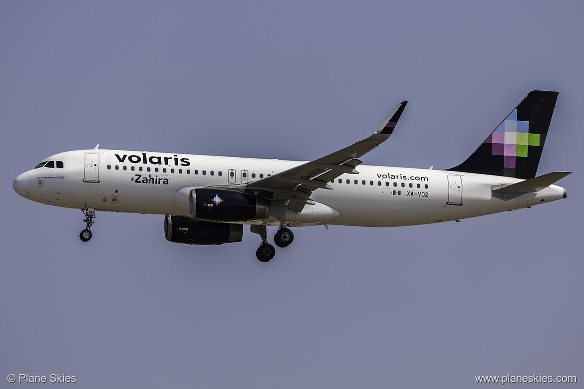 Volaris Airbus A320-200 XA-VOZ at Los Angeles International Airport (KLAX/LAX) Volaris Airbus A320-200 XA-VOZ at Los Angeles International Airport (KLAX/LAX)