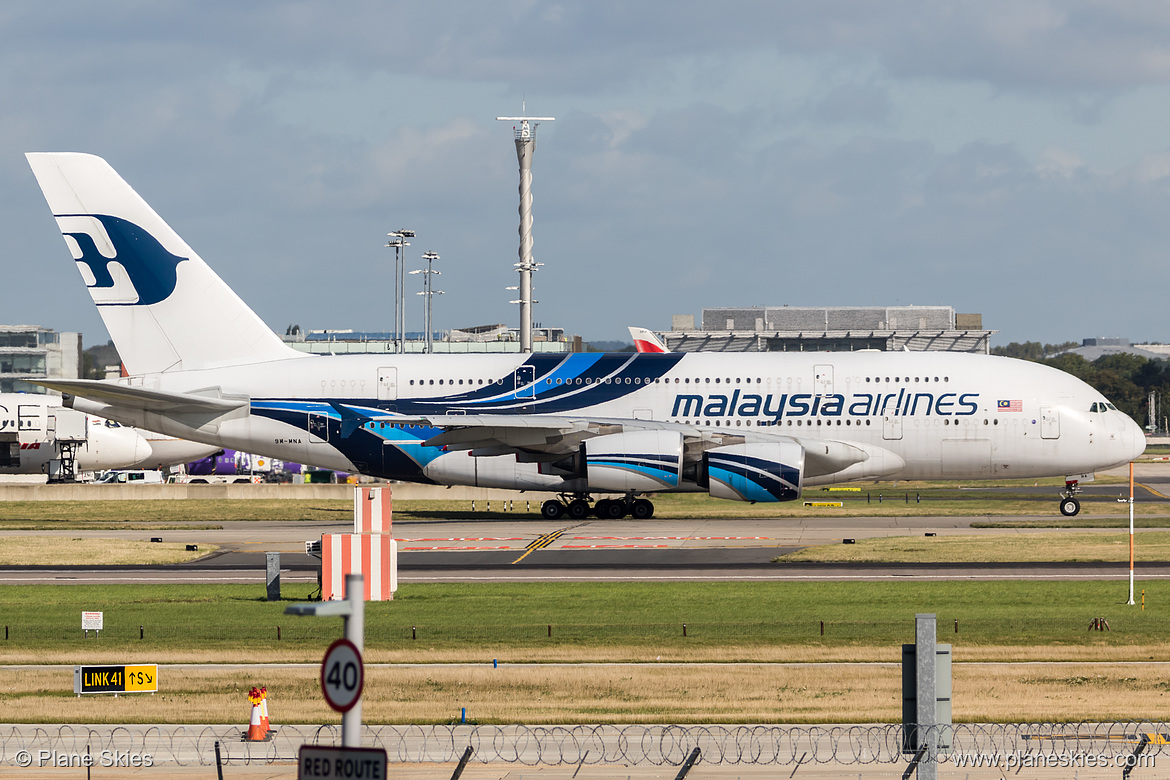 Malaysia Airlines Airbus A380-800 9M-MNA at London Heathrow Airport (EGLL/LHR) Malaysia Airlines Airbus A380-800 9M-MNA at London Heathrow Airport (EGLL/LHR)