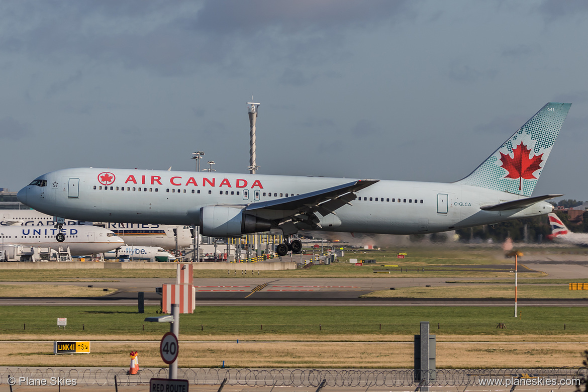 Air Canada Boeing 767-300ER C-GLCA at London Heathrow Airport (EGLL/LHR)