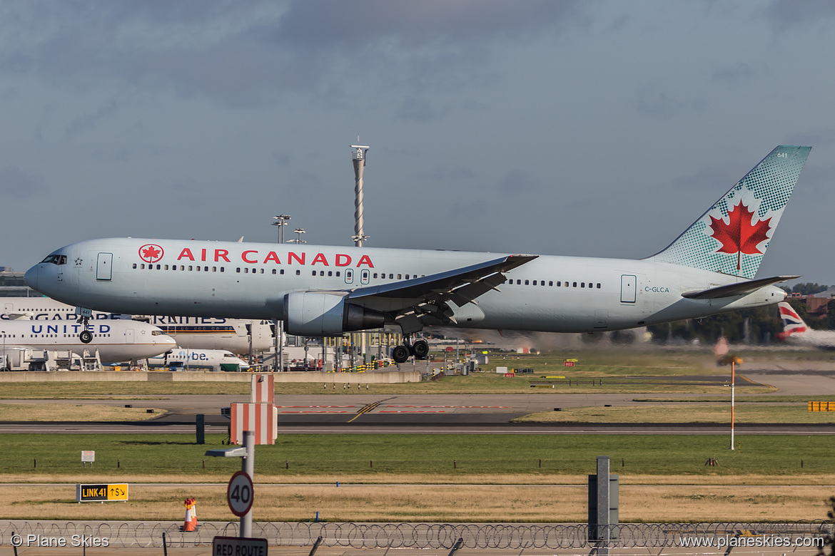 Air Canada Boeing 767-300ER C-GLCA at London Heathrow Airport (EGLL/LHR) Air Canada Boeing 767-300ER C-GLCA at London Heathrow Airport (EGLL/LHR)