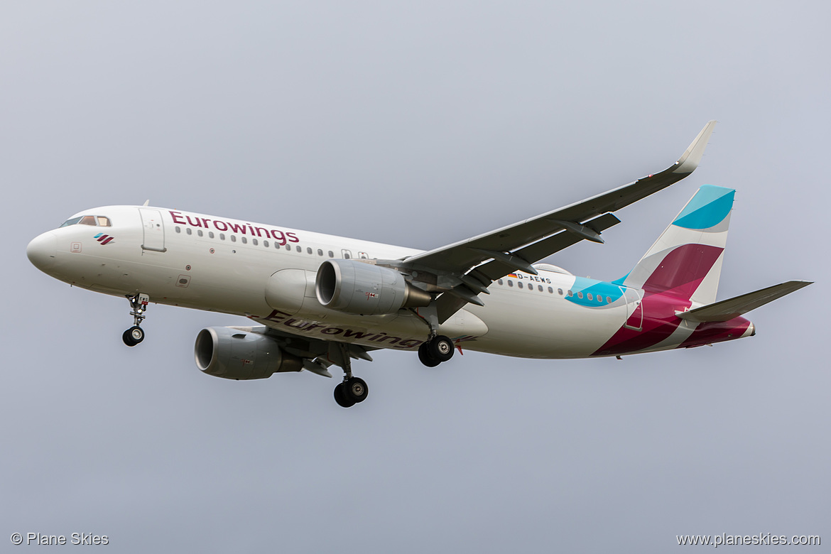 Eurowings Airbus A320-200 D-AEWS at London Heathrow Airport (EGLL/LHR) Eurowings Airbus A320-200 D-AEWS at London Heathrow Airport (EGLL/LHR)