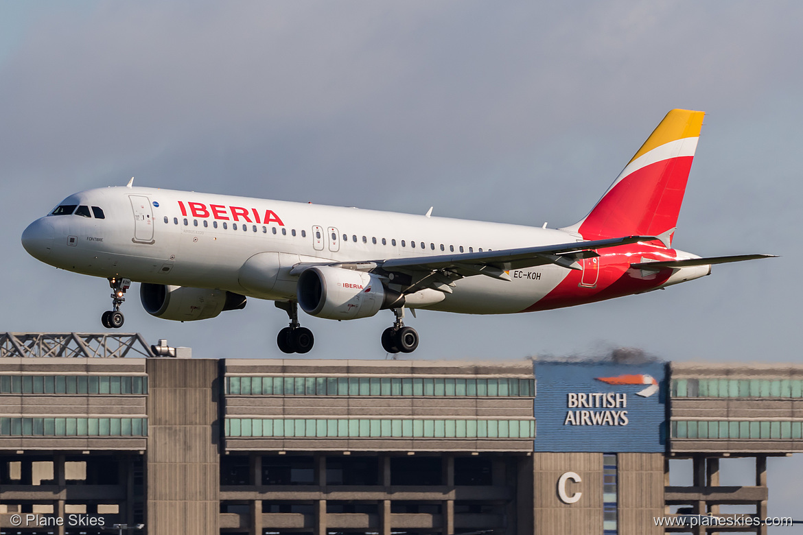 Iberia Express Airbus A320-200 EC-KOH at London Heathrow Airport (EGLL/LHR) Iberia Express Airbus A320-200 EC-KOH at London Heathrow Airport (EGLL/LHR)