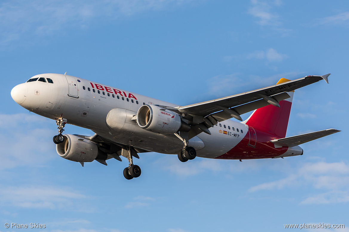 Iberia Airbus A319-100 EC-MFP at London Heathrow Airport (EGLL/LHR)