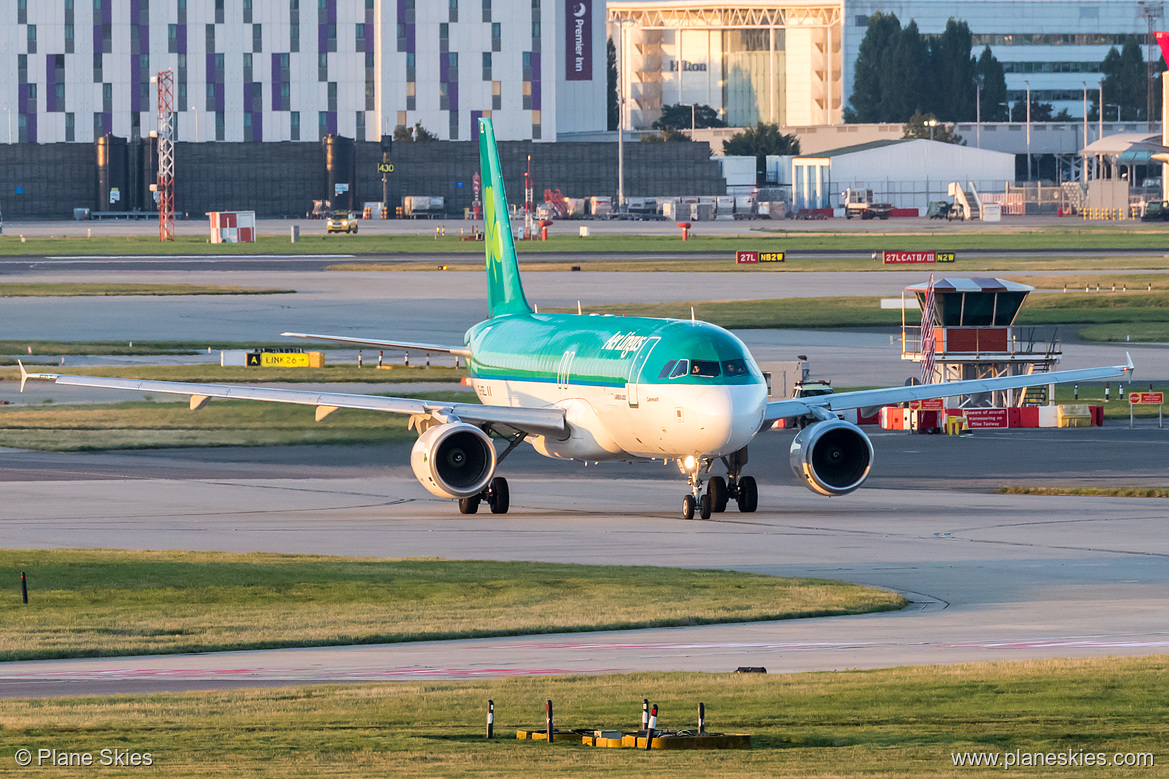 Aer Lingus Airbus A320-200 EI-DEL at London Heathrow Airport (EGLL/LHR) Aer Lingus Airbus A320-200 EI-DEL at London Heathrow Airport (EGLL/LHR)