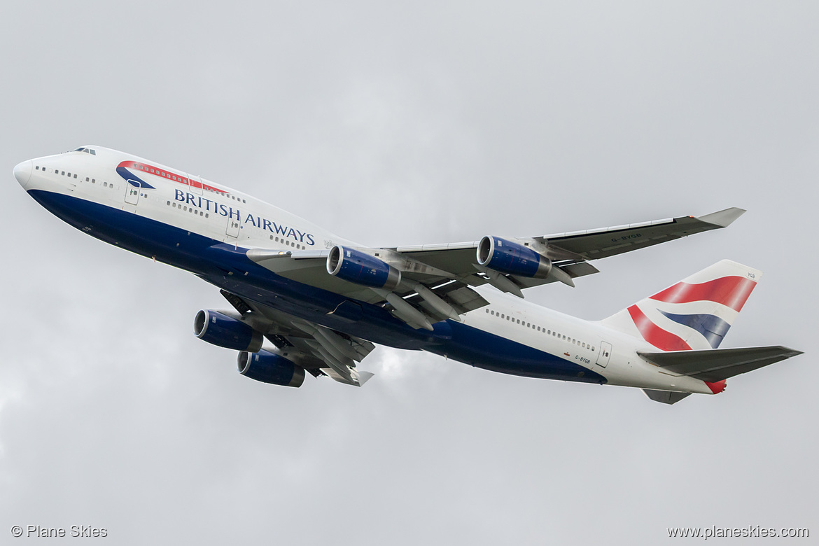 British Airways Boeing 747-400 G-BYGB at London Heathrow Airport (EGLL/LHR) British Airways Boeing 747-400 G-BYGB at London Heathrow Airport (EGLL/LHR)