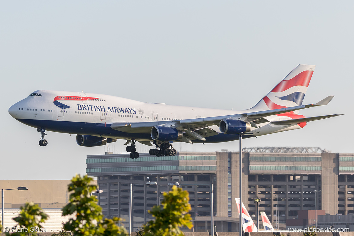 British Airways Boeing 747-400 G-CIVR at London Heathrow Airport (EGLL/LHR) British Airways Boeing 747-400 G-CIVR at London Heathrow Airport (EGLL/LHR)