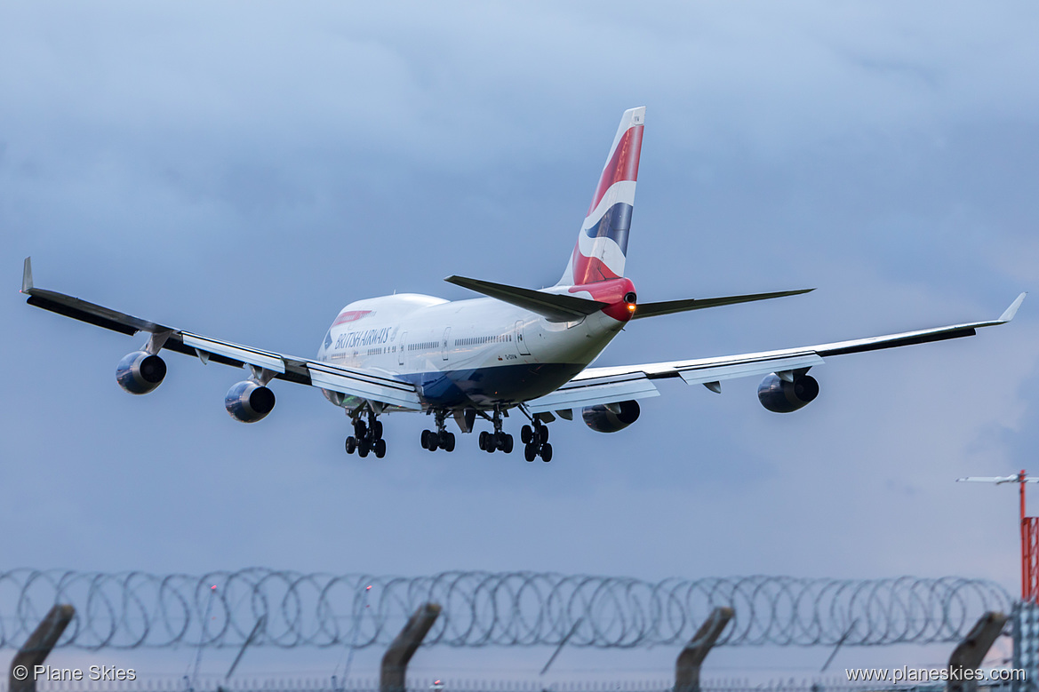 British Airways Boeing 747-400 G-CIVW at London Heathrow Airport (EGLL/LHR) British Airways Boeing 747-400 G-CIVW at London Heathrow Airport (EGLL/LHR)