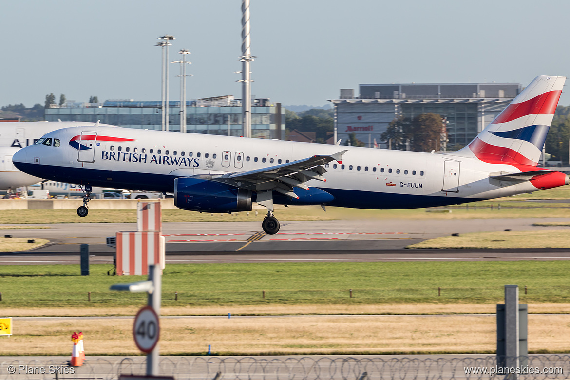 British Airways Airbus A320-200 G-EUUN at London Heathrow Airport (EGLL/LHR) British Airways Airbus A320-200 G-EUUN at London Heathrow Airport (EGLL/LHR)