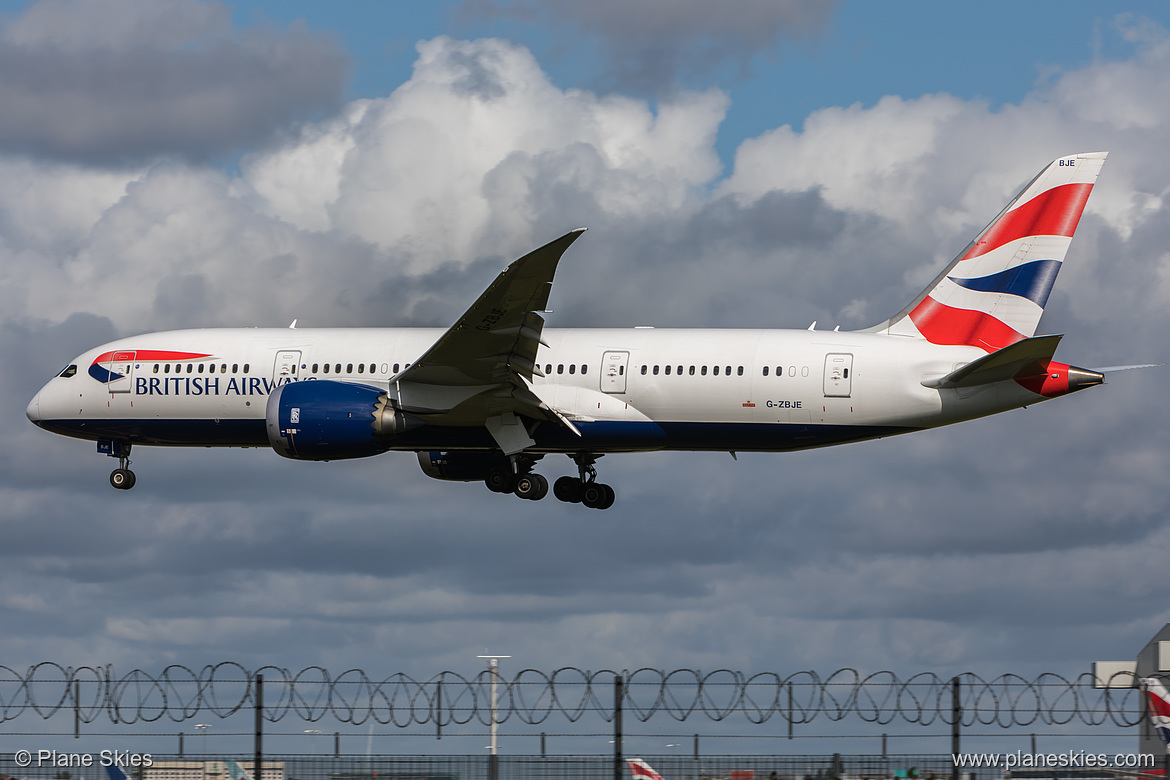 British Airways Boeing 787-8 G-ZBJE at London Heathrow Airport (EGLL/LHR)