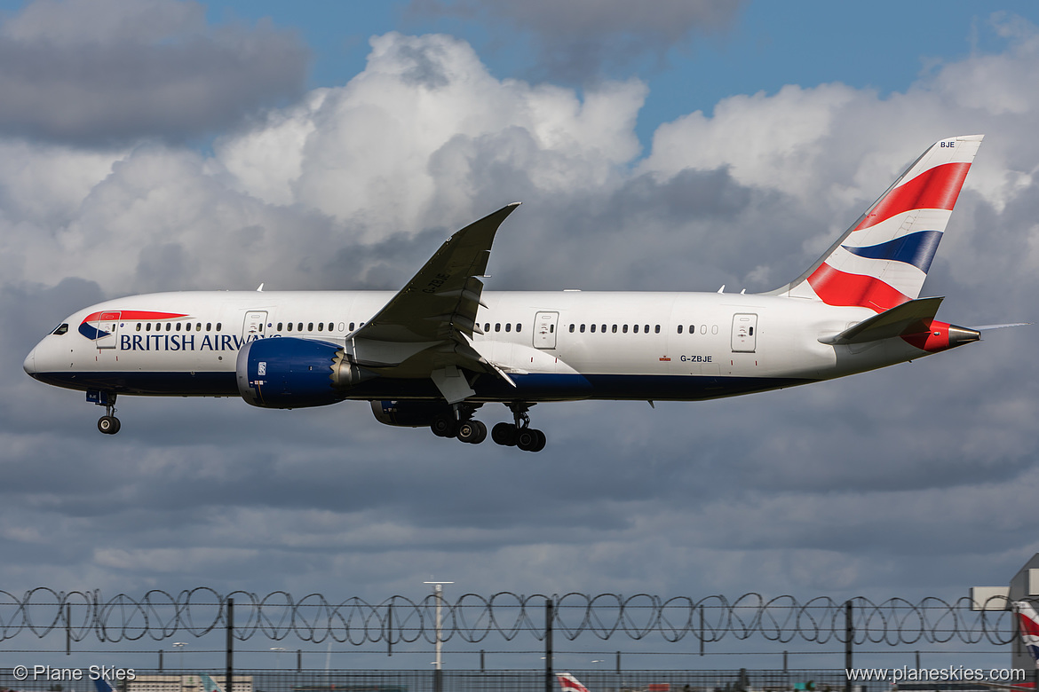 British Airways Boeing 787-8 G-ZBJE at London Heathrow Airport (EGLL/LHR) British Airways Boeing 787-8 G-ZBJE at London Heathrow Airport (EGLL/LHR)