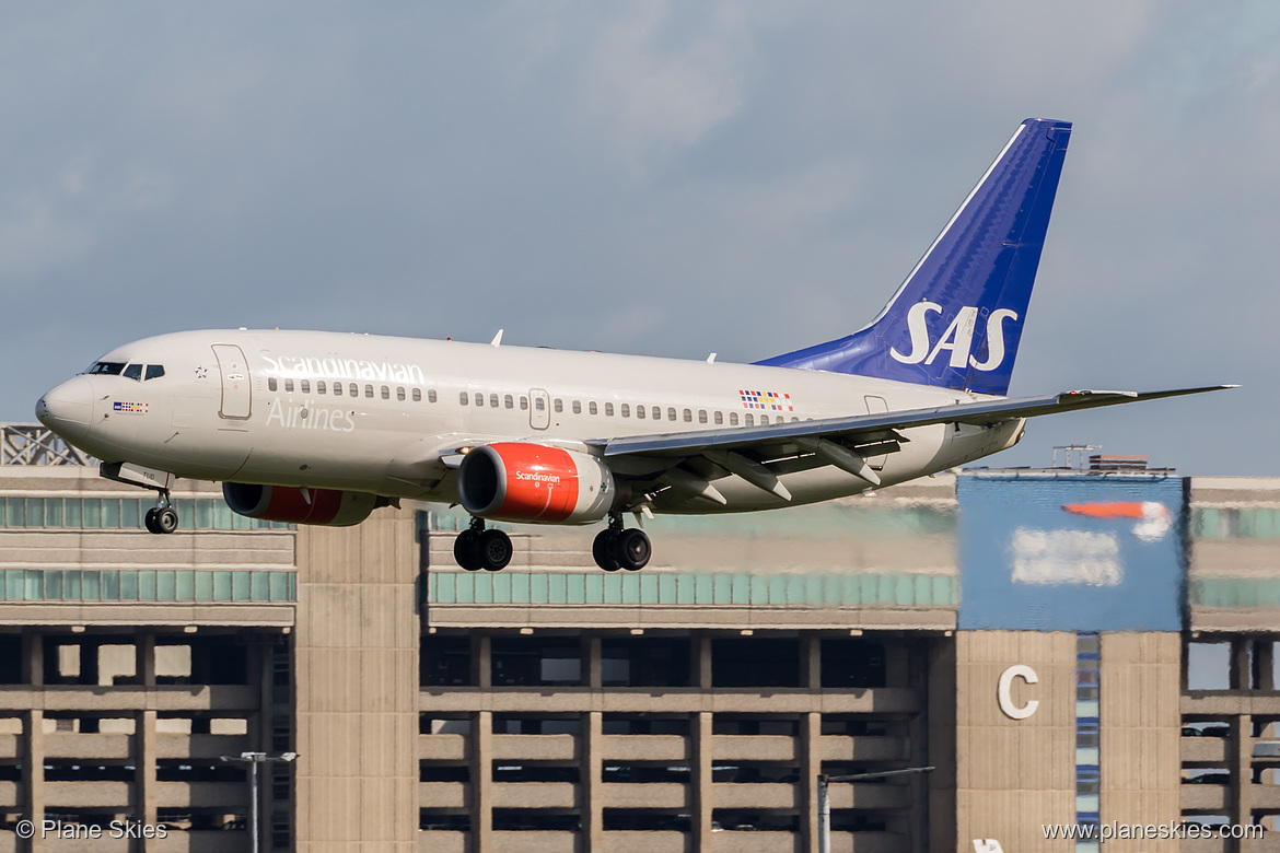 Scandinavian Airlines Boeing 737-700 LN-TUD at London Heathrow Airport (EGLL/LHR)