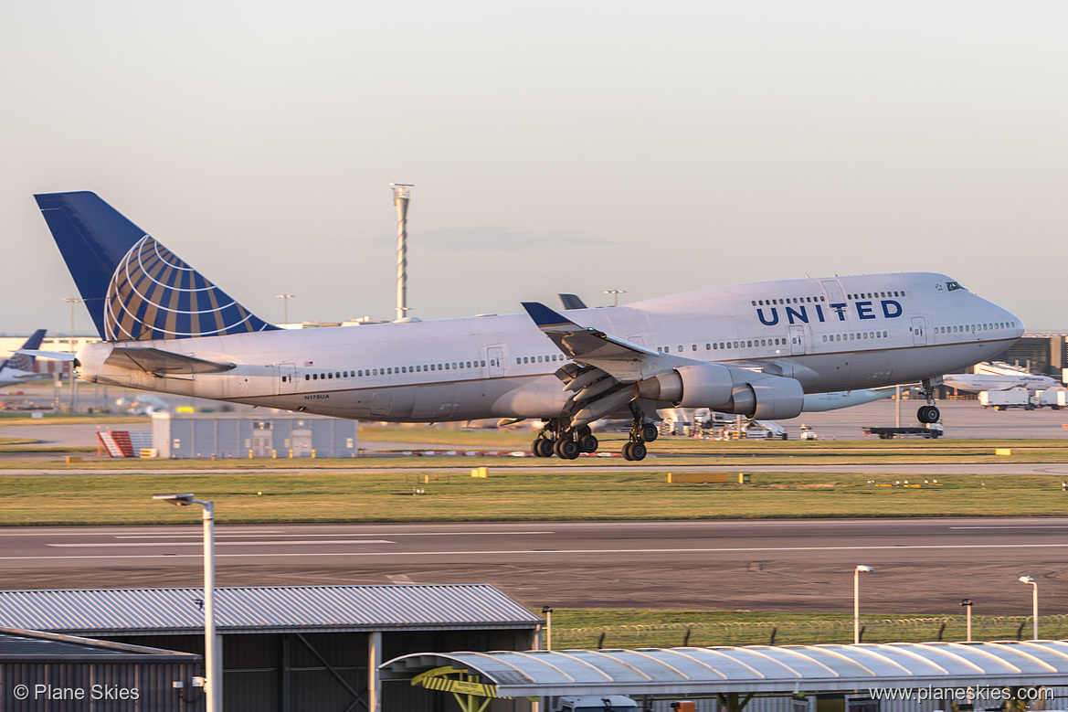 United Airlines Boeing 747-400 N178UA at London Heathrow Airport (EGLL/LHR) United Airlines Boeing 747-400 N178UA at London Heathrow Airport (EGLL/LHR)