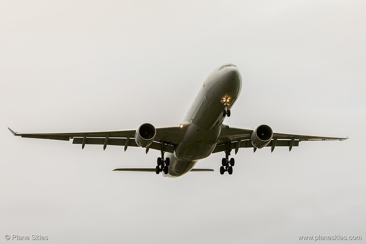 American Airlines Airbus A330-300 N275AY at London Heathrow Airport (EGLL/LHR)