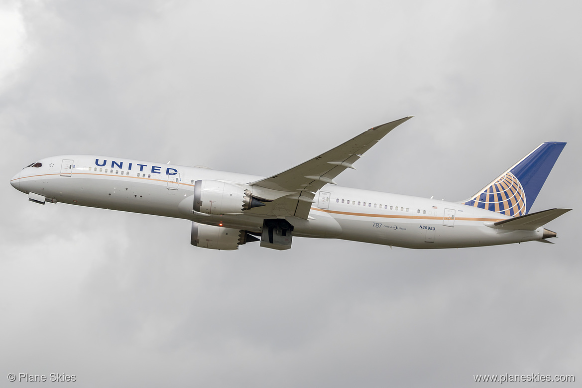 United Airlines Boeing 787-9 N35953 at London Heathrow Airport (EGLL/LHR) United Airlines Boeing 787-9 N35953 at London Heathrow Airport (EGLL/LHR)