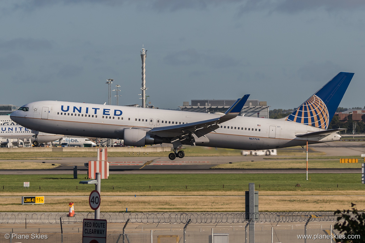 United Airlines Boeing 767-300ER N677UA at London Heathrow Airport (EGLL/LHR)