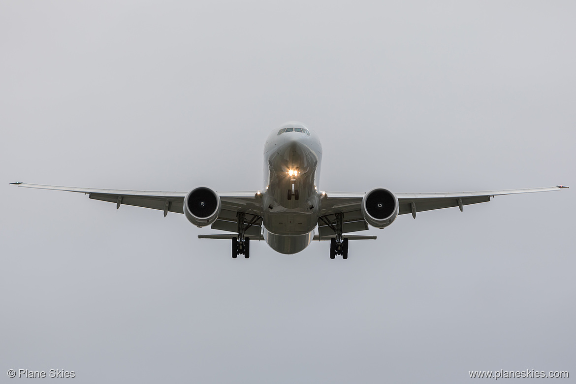 American Airlines Boeing 777-300ER N729AN at London Heathrow Airport (EGLL/LHR) American Airlines Boeing 777-300ER N729AN at London Heathrow Airport (EGLL/LHR)