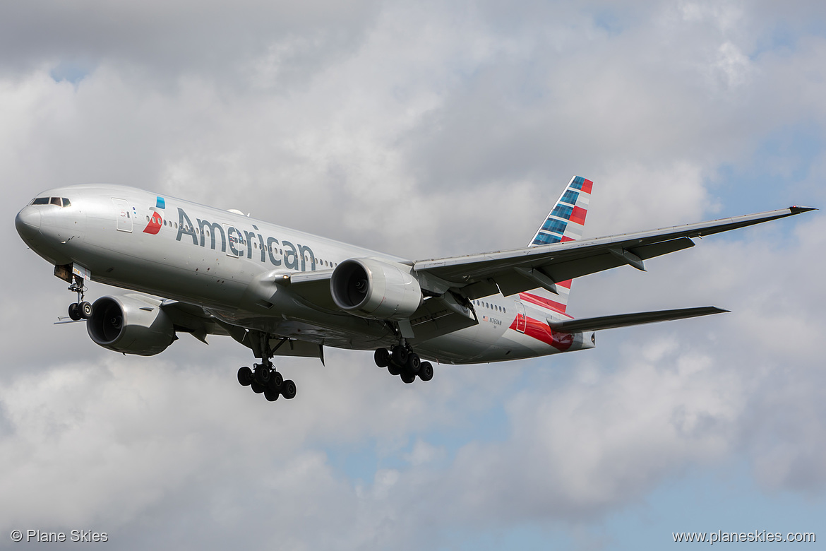 American Airlines Boeing 777-200ER N760AN at London Heathrow Airport (EGLL/LHR)