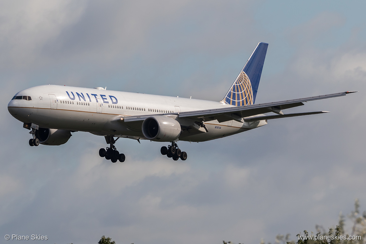 United Airlines Boeing 777-200ER N787UA at London Heathrow Airport (EGLL/LHR)