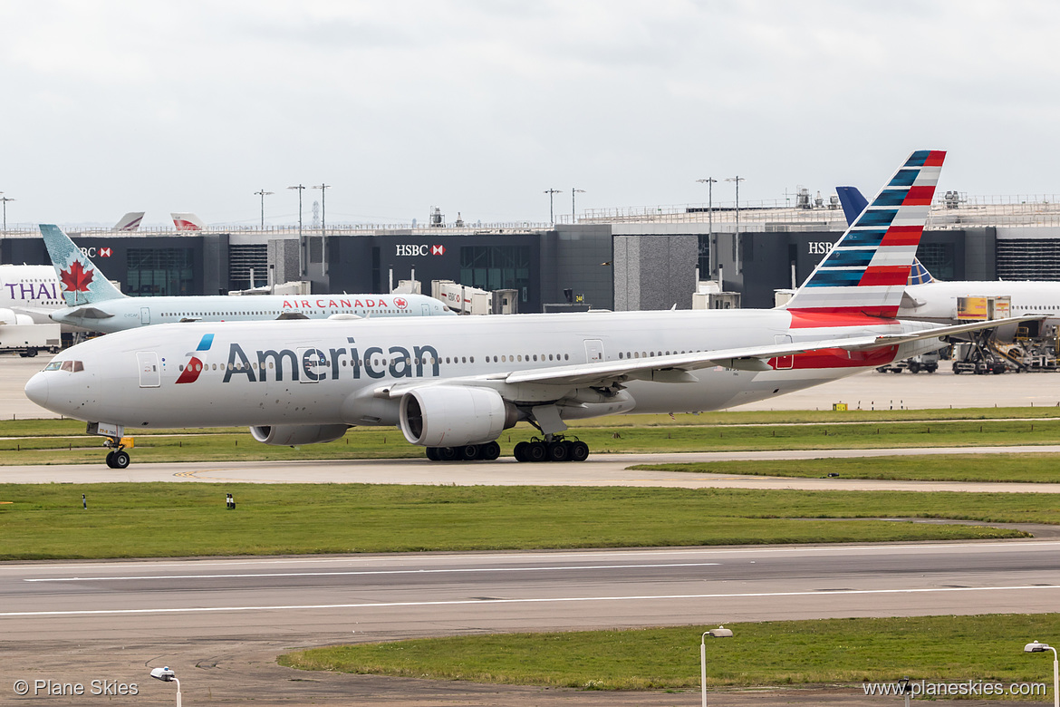 American Airlines Boeing 777-200ER N798AN at London Heathrow Airport (EGLL/LHR)