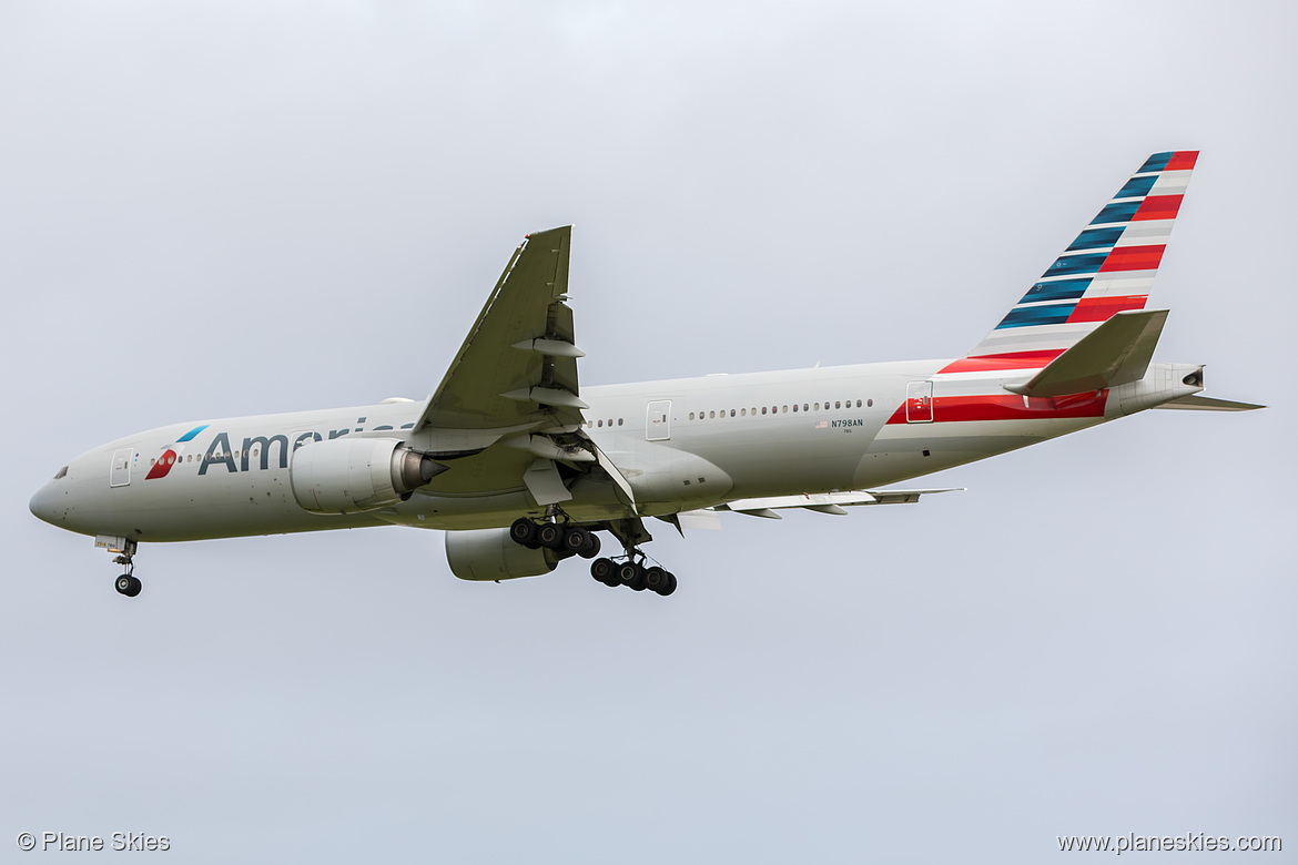 American Airlines Boeing 777-200ER N798AN at London Heathrow Airport (EGLL/LHR)