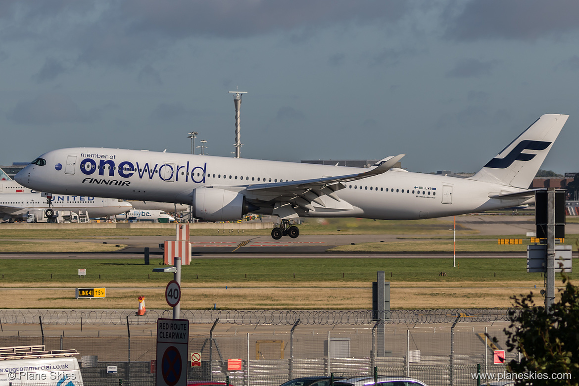 Finnair Airbus A350-900 OH-LWB at London Heathrow Airport (EGLL/LHR) Finnair Airbus A350-900 OH-LWB at London Heathrow Airport (EGLL/LHR)