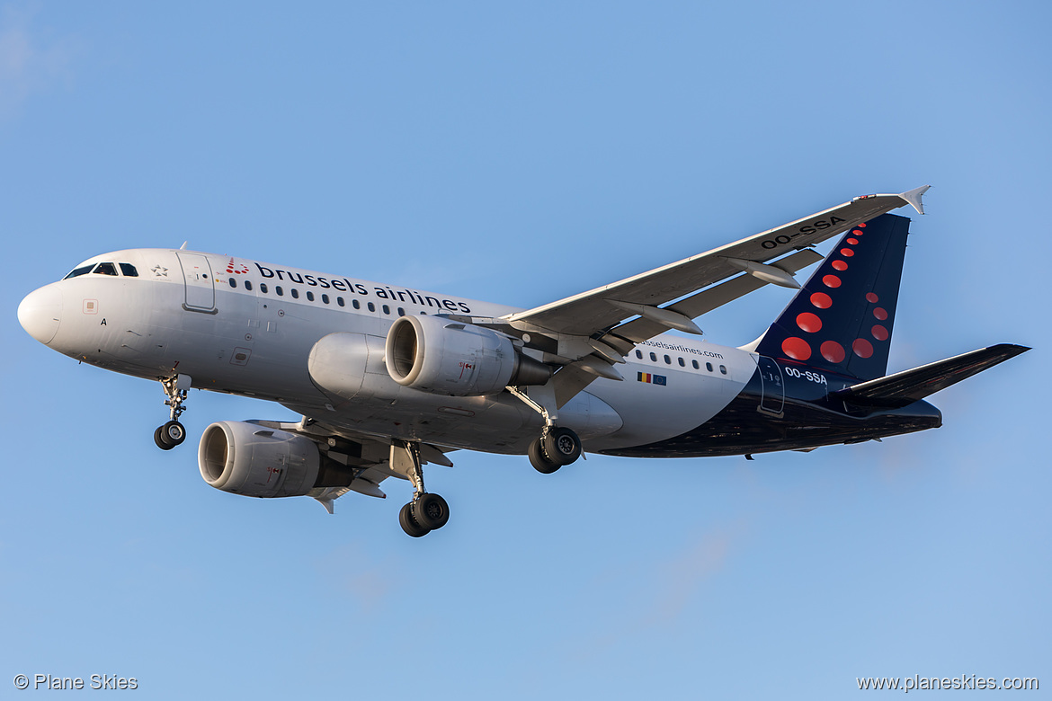 Brussels Airlines Airbus A319-100 OO-SSA at London Heathrow Airport (EGLL/LHR)