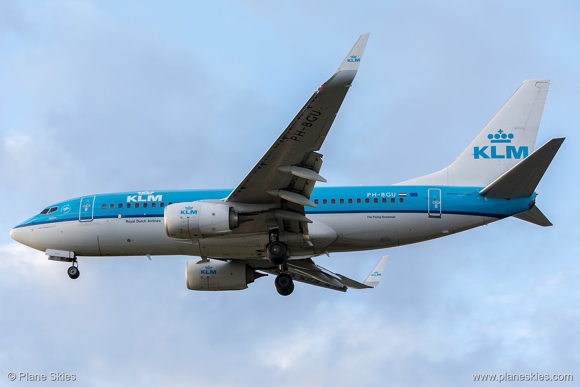 KLM Boeing 737-700 PH-BGU at London Heathrow Airport (EGLL/LHR) KLM Boeing 737-700 PH-BGU at London Heathrow Airport (EGLL/LHR)