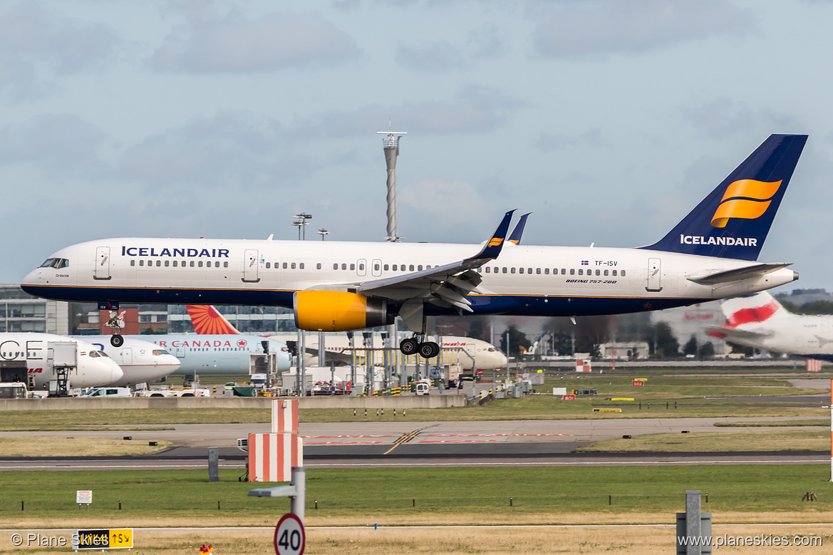 Icelandair Boeing 757-200 TF-ISV at London Heathrow Airport (EGLL/LHR) Icelandair Boeing 757-200 TF-ISV at London Heathrow Airport (EGLL/LHR)
