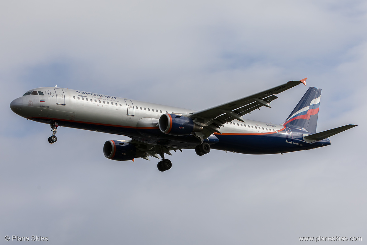 Aeroflot Airbus A321-200 VQ-BED at London Heathrow Airport (EGLL/LHR)