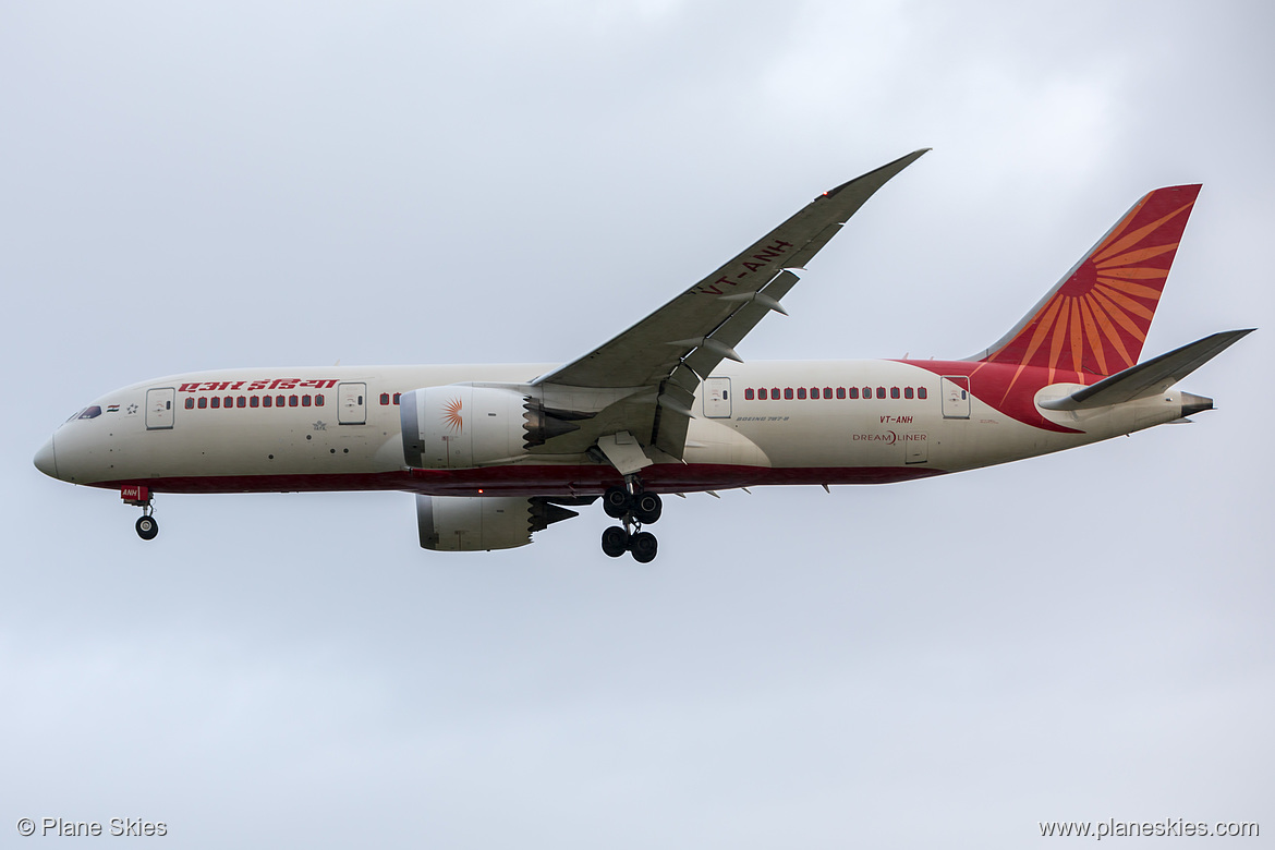 Air India Boeing 787-8 VT-ANH at London Heathrow Airport (EGLL/LHR)