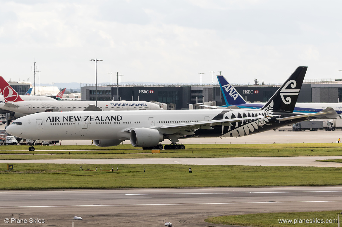 Air New Zealand Boeing 777-300ER ZK-OKO at London Heathrow Airport (EGLL/LHR)