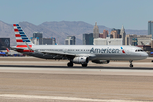 American Airlines Airbus A321-200 N153AN at McCarran International Airport (KLAS/LAS)