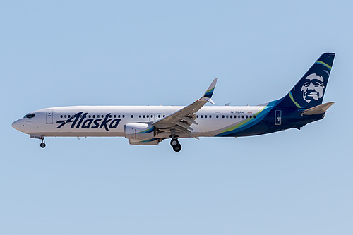 Alaska Airlines Boeing 737-900ER N275AK at McCarran International Airport (KLAS/LAS) Alaska Airlines Boeing 737-900ER N275AK at McCarran International Airport (KLAS/LAS)