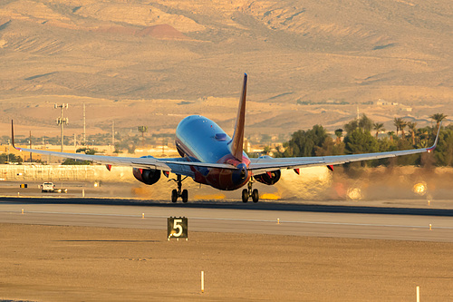 Southwest Airlines Boeing 737-700 N468WN at McCarran International Airport (KLAS/LAS) Southwest Airlines Boeing 737-700 N468WN at McCarran International Airport (KLAS/LAS)