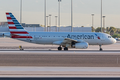 American Airlines Airbus A320-200 N664AW at McCarran International Airport (KLAS/LAS)
