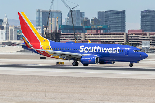 Southwest Airlines Boeing 737-700 N7826B at McCarran International Airport (KLAS/LAS)