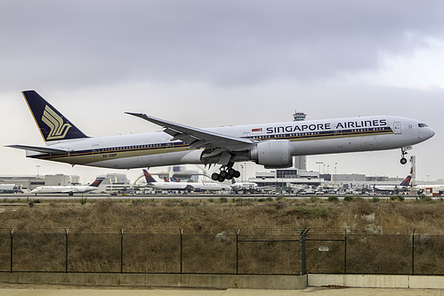 Singapore Airlines Boeing 777-300ER 9V-SWP at Los Angeles International Airport (KLAX/LAX) Singapore Airlines Boeing 777-300ER 9V-SWP at Los Angeles International Airport (KLAX/LAX)