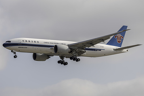 China Southern Airlines Boeing 777F B-2027 at Los Angeles International Airport (KLAX/LAX) China Southern Airlines Boeing 777F B-2027 at Los Angeles International Airport (KLAX/LAX)