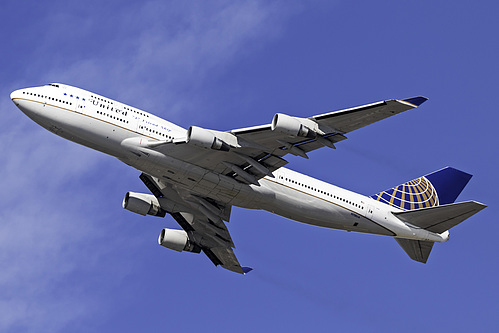United Airlines Boeing 747-400 N118UA at Los Angeles International Airport (KLAX/LAX) United Airlines Boeing 747-400 N118UA at Los Angeles International Airport (KLAX/LAX)