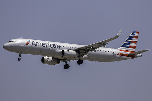 American Airlines Airbus A321-200 N119NN at Los Angeles International Airport (KLAX/LAX)