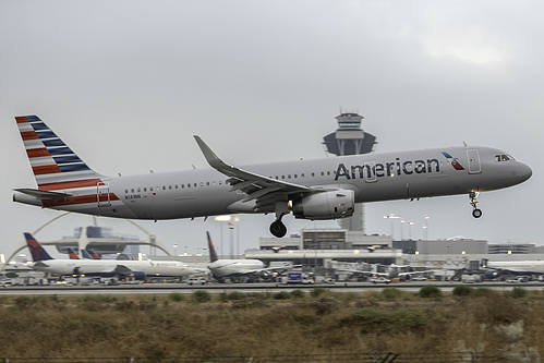 American Airlines Airbus A321-200 N131NN at Los Angeles International Airport (KLAX/LAX)