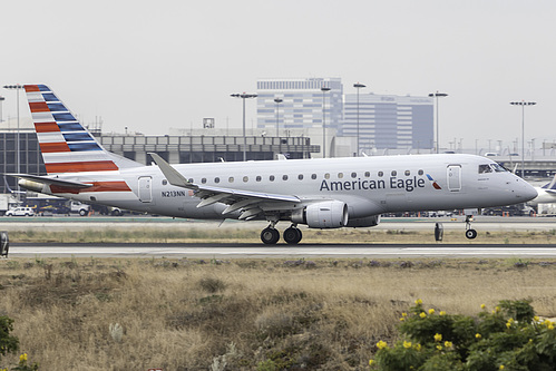 Compass Airlines Embraer ERJ-175 N213NN at Los Angeles International Airport (KLAX/LAX)