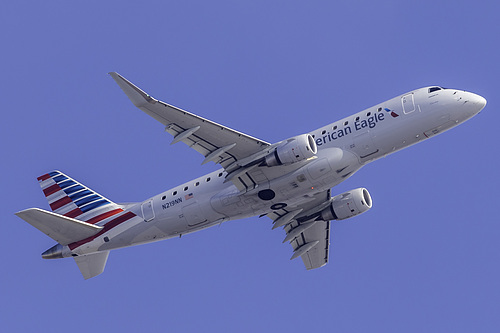 Compass Airlines Embraer ERJ-175 N219NN at Los Angeles International Airport (KLAX/LAX)